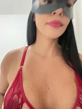 Snapshot of Anna2026_ chatting on May 13, 11:33 pm Anna2026 online show from May 13, 11:33 pm