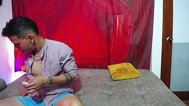 Noha and Iam online show from January 8, 12:29 pm