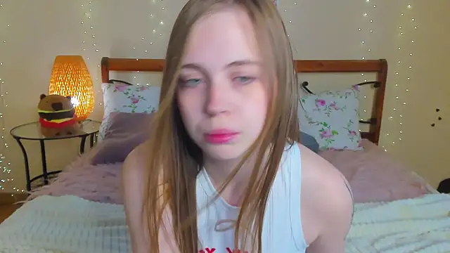 Snapshot of miya_soft chatting on June 25, 1:27 am miya soft online show from June 25, 1:27 am