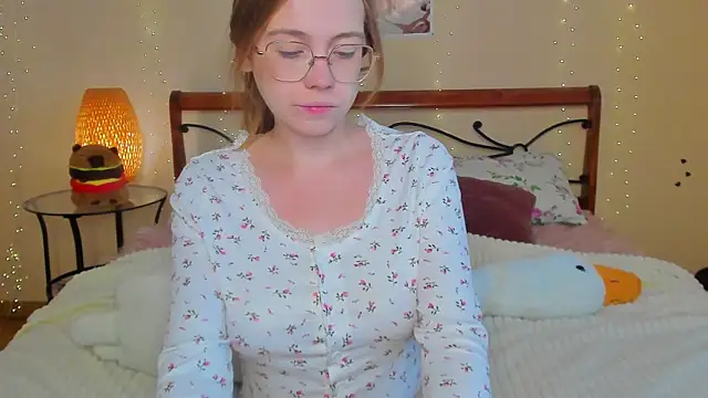 Snapshot of miya_soft chatting on July 3, 1:45 am miya soft online show from July 3, 1:45 am