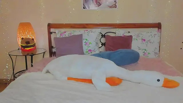 Snapshot of miya_soft chatting on July 8, 3:16 pm miya soft online show from July 8, 3:16 pm