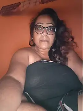 Snapshot of MISTI_KOLK chatting on July 6, 6:21 am MISTI KOLK online show from July 6, 6:21 am