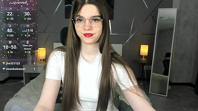 miss  evelyne online show from January 10, 1:29 am