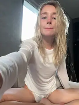 Snapshot of sssativa_more chatting on January 7, 9:34 am sssativa more online show from January 7, 9:34 am