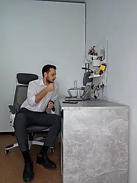 Lovebackground online show from December 27, 11:28 am