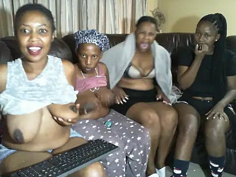 Caramel-goddess18 online show from March 6, 12:34 pm