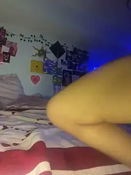 maisie goldxx online show from May 3, 2:39 am