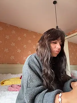 Snapshot of SilkyMira chatting on May 19, 8:42 am SilkyMira online show from May 19, 8:42 am