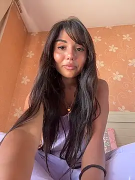 Snapshot of SilkyMira chatting on June 13, 12:03 pm SilkyMira online show from June 13, 12:03 pm