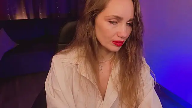 Snapshot of Vivien_Star chatting on December 16, 5:45 am Vivien Star online show from December 16, 5:45 am