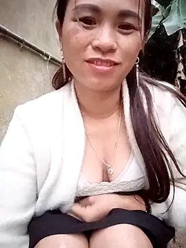 ngaytho004 online show from February 6, 11:30 pm