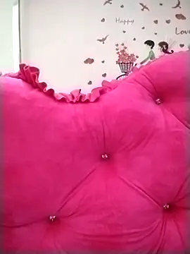 Snapshot of Lisa2k1 chatting on December 16, 1:21 am Lisa2k1 online show from December 16, 1:21 am