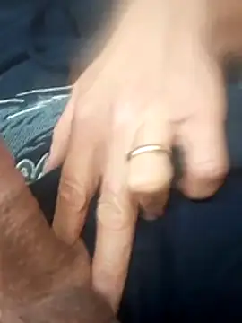 Snapshot of Mar81 chatting on December 17, 8:09 am Mar81 online show from December 17, 8:09 am