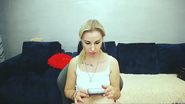 Snapshot of Hanna--Sweet chatting on July 12, 10:06 am Hanna--Sweet online show from July 12, 10:06 am