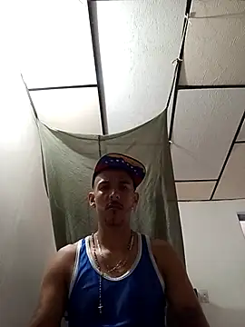 Snapshot of Marshallbronnxx chatting on April 1, 9:56 pm Marshallbronnxx online show from April 1, 9:56 pm