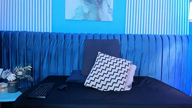 dahianeconnor online show from March 5, 11:50 am