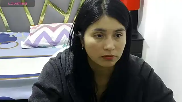 kangomez19 online show from February 27, 5:18 am