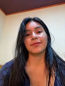 kangomez19 online show from March 7, 1:30 pm