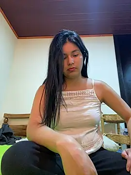 kangomez19 online show from March 8, 4:22 pm