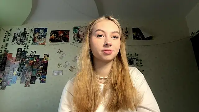 JanelBray online show from December 17, 11:16 am