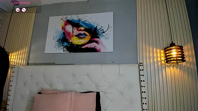 scarletbaker   online show from March 29, 10:26 am