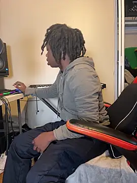 YourLittleBoyfriend online show from February 25, 4:05 pm