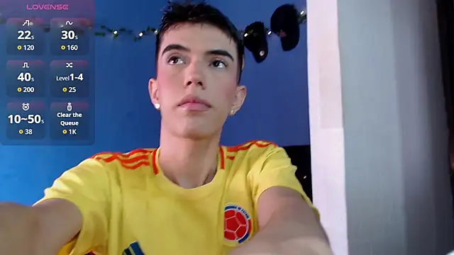 Juan Gomezz26 online show from June 23, 3:32 pm