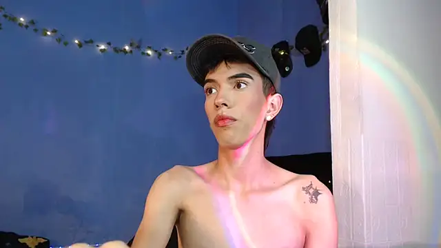 Juan Gomezz26 online show from July 9, 11:20 pm