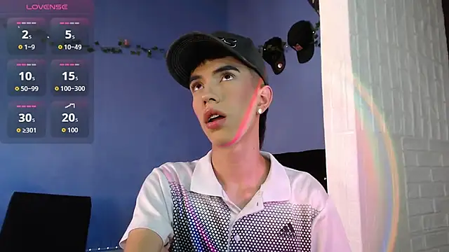 Juan Gomezz26 online show from July 14, 9:42 pm