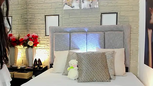 LanaRouse online show from March 6, 3:08 pm