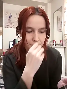 Snapshot of Atwsliiikizilll chatting on March 5, 10:11 am Atwsliiikizilll online show from March 5, 10:11 am