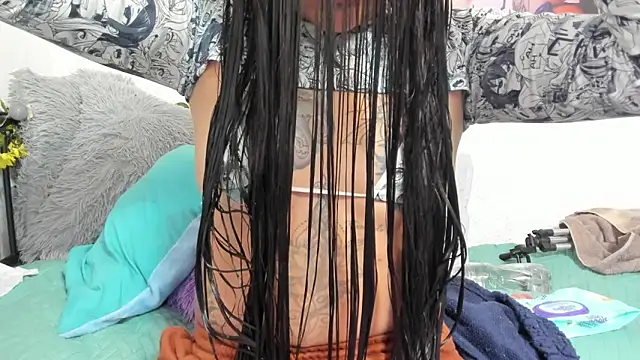 Snapshot of Hanna_moore10 chatting on February 13, 6:59 pm Hanna moore10 online show from February 13, 6:59 pm