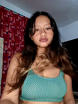 Snapshot of Annalia69 chatting on June 19, 5:50 pm Annalia69 online show from June 19, 5:50 pm