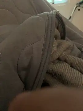 Snapshot of Phuc214055 chatting on December 16, 4:06 am Phuc214055 online show from December 16, 4:06 am