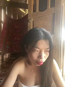 Snapshot of lux-su chatting on May 5, 9:17 am lux-su online show from May 5, 9:17 am
