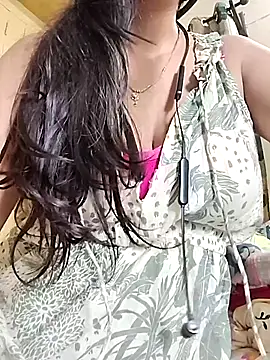 Snapshot of Queen_089 chatting on June 12, 8:57 am Queen 089 online show from June 12, 8:57 am