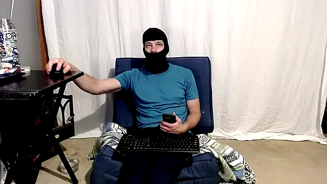 maskedyogaman online show from April 27, 2:09 am
