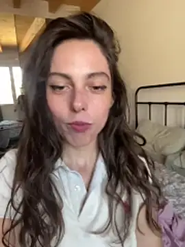 Snapshot of YourSlutQueen chatting on June 11, 10:02 am YourSlutQueen online show from June 11, 10:02 am
