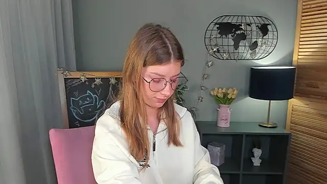 katymeaw online show from May 30, 1:25 am