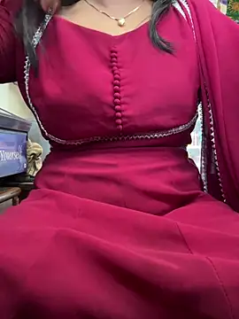 Snapshot of cute_mahi001 chatting on June 14, 12:51 pm cute mahi001 online show from June 14, 12:51 pm