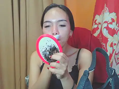 ur lovelyjessy online show from May 18, 7:20 pm