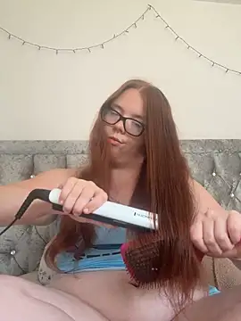 Snapshot of AnnieAinsx chatting on June 1, 9:11 am AnnieAinsx online show from June 1, 9:11 am