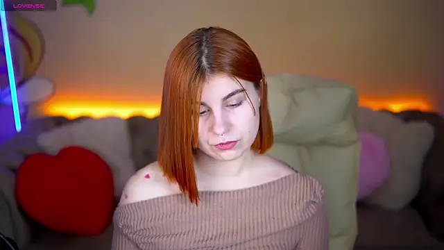 GingerPinky online show from March 8, 6:28 am