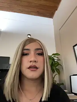 Snapshot of TaylorSweetI chatting on June 7, 3:05 pm TaylorSweetI online show from June 7, 3:05 pm