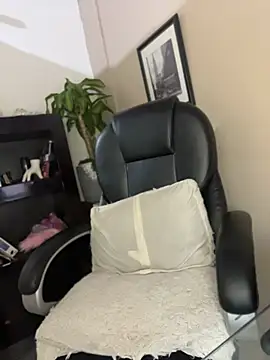 Snapshot of TaylorSweetI chatting on July 9, 10:52 am TaylorSweetI online show from July 9, 10:52 am