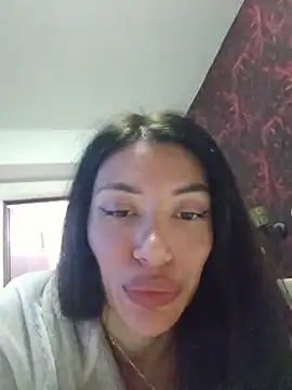 Snapshot of Leena_C chatting on June 16, 9:28 pm Leena C online show from June 16, 9:28 pm