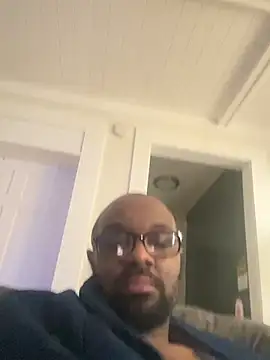 Snapshot of MrUnintentional chatting on July 7, 2:43 pm MrUnintentional online show from July 7, 2:43 pm