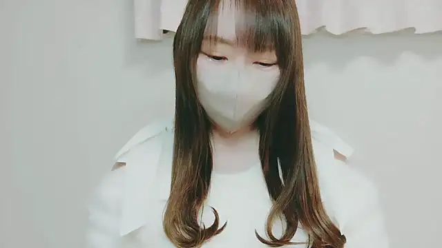 yuyuchan   online show from January 13, 12:10 pm