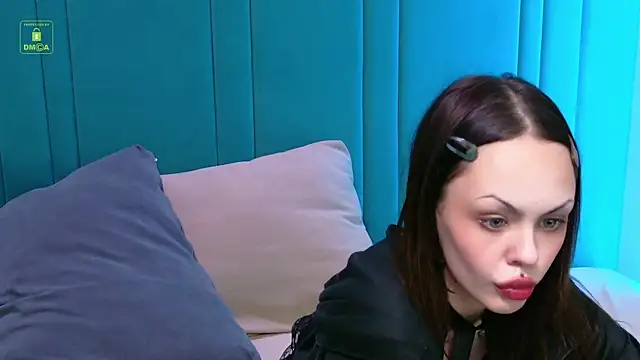 Snapshot of MonicaHoffman chatting on December 17, 3:40 pm MonicaHoffman online show from December 17, 3:40 pm