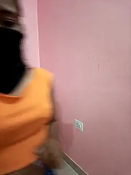 Snapshot of Shivani66 chatting on December 15, 7:23 am Shivani66 online show from December 15, 7:23 am